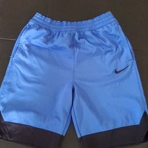 BOYS NIKE DRI FIT SHORTS SIZE XL